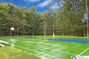 476 W Creek View Dr, Lackawanna, PA 18424 - Photo 10