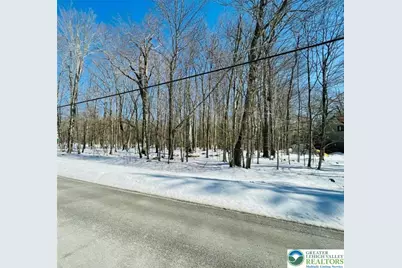 476 W Creek View Drive, Lackawanna, PA 18424 - Photo 4