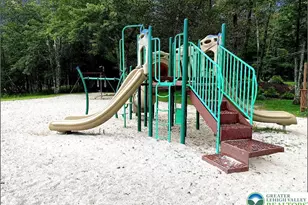 476 W Creek View Dr, Lackawanna, PA 18424 - Photo 14