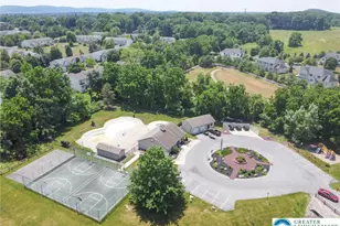 112 Freedom Ct, Bethlehem Township, PA 18020 - Photo 12