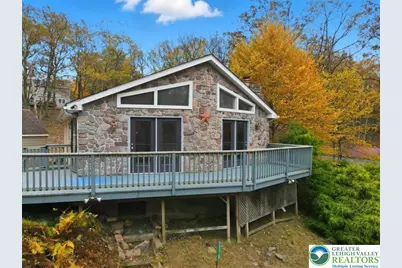 2318 Sunbird Court, Henryville, PA 18332 - Photo 2