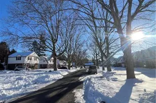 935 Buttonwood St, Emmaus, PA 18049 - Photo 2