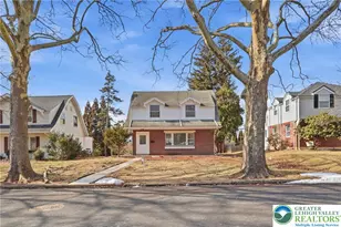 935 Buttonwood St, Emmaus Boro, PA 18049 - Photo 1