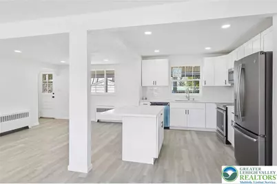 935 Buttonwood Street, Emmaus Boro, PA 18049 - Photo 4