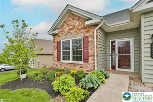 5424 Traditions Dr, Upper Saucon Township, PA 18036 - Photo 4