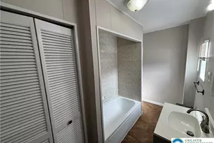 418 Ridge St, Emmaus, PA 18049 - Photo 4