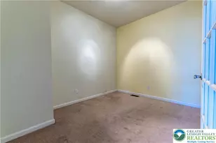 8524 Mayfair Ct, Upper Macungie Township, PA 18031 - Photo 14