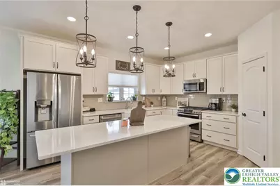 1071 Lisa Lane, Easton, PA 18045 - Photo 16