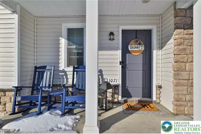 1071 Lisa Lane, Easton, PA 18045 - Photo 2