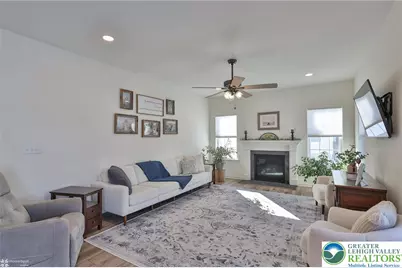 1071 Lisa Lane, Easton, PA 18045 - Photo 26