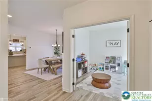 1071 Lisa Ln, Easton, PA 18045 - Photo 4