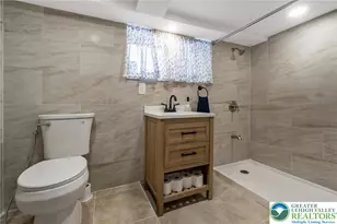 5547 Roosevelt St, Whitehall, PA 18052 - Photo 44