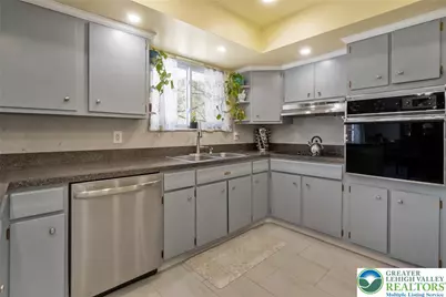 5547 Roosevelt Street, Whitehall, PA 18052 - Photo 14