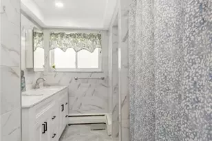 5547 Roosevelt St, Whitehall, PA 18052 - Photo 34