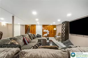 5547 Roosevelt St, Whitehall, PA 18052 - Photo 38