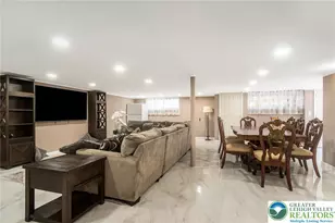 5547 Roosevelt St, Whitehall, PA 18052 - Photo 36