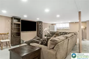 5547 Roosevelt St, Whitehall, PA 18052 - Photo 36