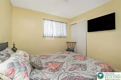 5547 Roosevelt Street, Whitehall, PA 18052 - Photo 28