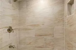 5547 Roosevelt St, Whitehall, PA 18052 - Photo 46