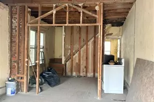 215 E Ridge St, Lansford, PA 18232 - Photo 4