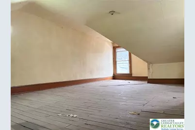 215 E Ridge Street, Lansford, PA 18232 - Photo 12