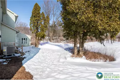 15 Spring Water Court, Easton, PA 18042 - Photo 4