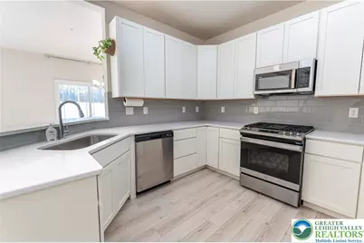 164 Maureen Lane, Allentown, PA 18104 - Photo 6