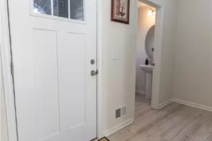 164 Maureen Ln, Allentown, PA 18104 - Photo 2