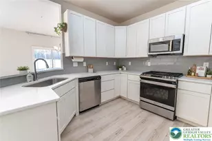 164 Maureen Ln, Upper Macungie Township, PA 18104 - Photo 6