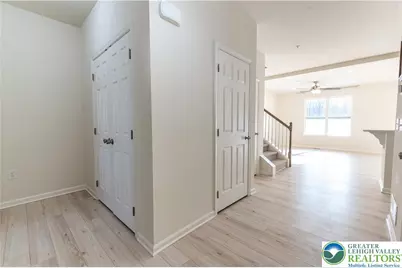 164 Maureen Lane, Allentown, PA 18104 - Photo 4