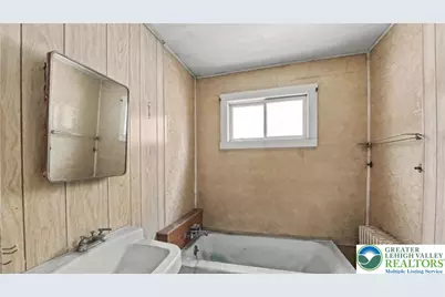 225 W Patterson Street, Lansford, PA 18232 - Photo 26