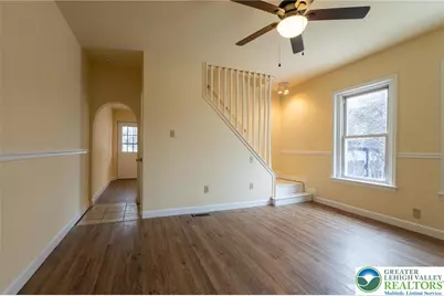 217 Crest Avenue, Bethlehem, PA 18015 - Photo 6