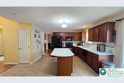 4513 Troxell Drive, Whitehall, PA 18052 - Photo 12