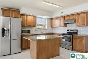 1 Lincoln Pl, Whitehall, PA 18052 - Photo 8