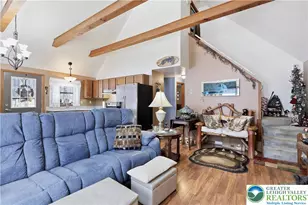 8 Running Bear Ln, Penn Forrest, PA 18210 - Photo 4