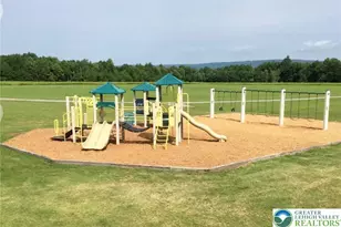 8 Running Bear Ln, Penn Forrest, PA 18210 - Photo 30