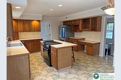 4861 Waterfall Drive, Lower Macungie Township, PA 18062 - Photo 16