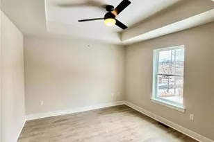 1411 Greenview Dr, Bethlehem, PA 18018 - Photo 8