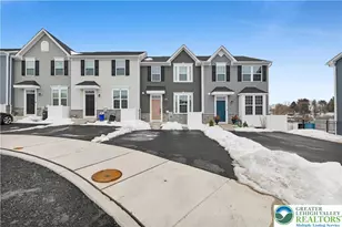 228 Ashton Ct, Catasauqua Boro, PA 18032 - Photo 1