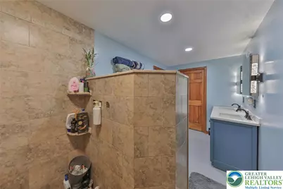 257 Hoffman Road, Wind Gap, PA 18091 - Photo 10