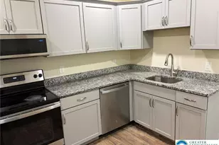 915 N 4th St, Allentown, PA 18102 - Photo 6