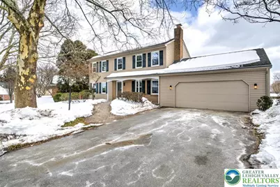 7908 Woodsbluff Run, Fogelsville, PA 18051 - Photo 2