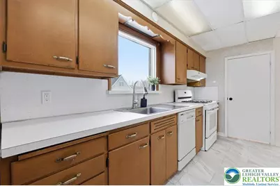 1437 Courtright Avenue, Hellertown, PA 18055 - Photo 8