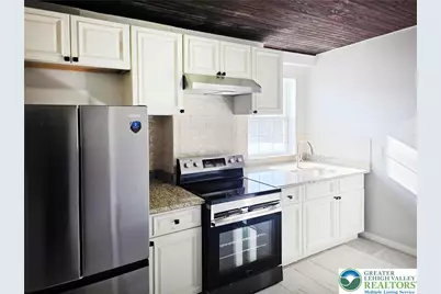 1401 Broadway #6, Fountain Hill, PA 18015 - Photo 2