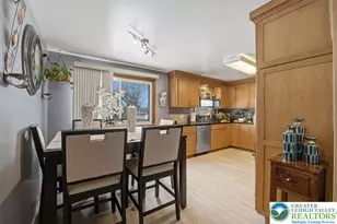 1390 Oakwood Dr, Hanover Twp, PA 18017 - Photo 10