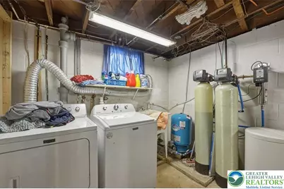 1390 Oakwood Drive, Hanover Twp, PA 18017 - Photo 28