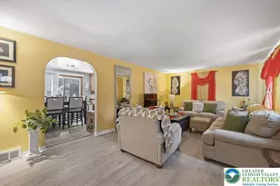 1390 Oakwood Dr, Hanover Twp, PA 18017 - Photo 8