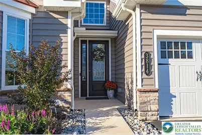 3814 Victors Way, Easton, PA 18045 - Photo 2