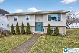 1386 Jefferson St, Hellertown Boro, PA 18055 - Photo 1