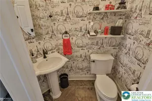 409 Colver Rd, Bushkill Twp, PA 18064 - Photo 16